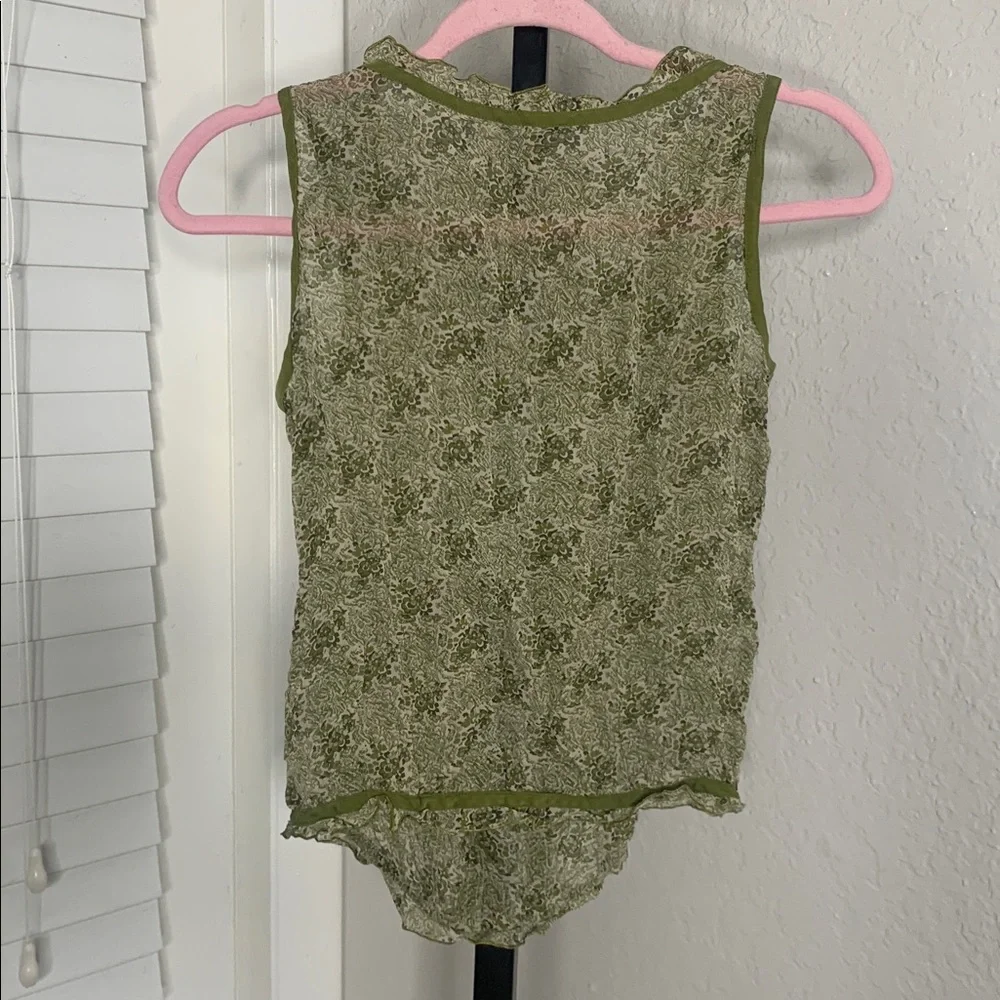 Y2K vintage Ann Taylor sheer Olive Lace Sleeveless whimsical feminine dainty top - Picture 5 of 7